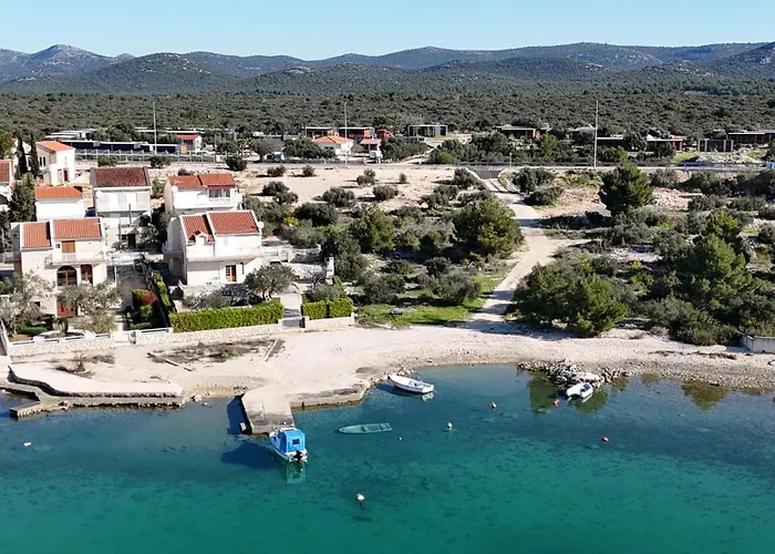 Kemp Ausblick Sunce I Mobilehome Pirovac